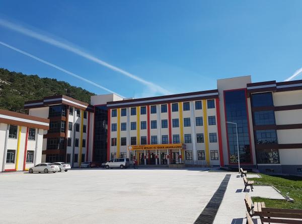 Reşadiye Mesleki ve Teknik Anadolu Lisesi Fotoğrafı